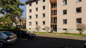 Expose Gepflegte und ruhig gelegene 3 Zimmer-Wohnung inkl. Parkplatz und Fitnessraum!