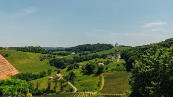 Expose Umgeben von Weinbergen mit traumhaftem Weitblick - Alleinlage in der Südsteiermark!