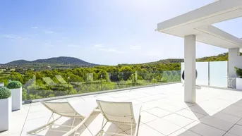 Expose Modernes Penthouse mit Panoramablick zu verkaufen in Santa Ponsa, Mallorca