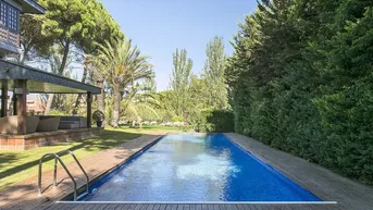 Expose 736m² Haus / Villa zu verkaufen in Sant Cugat, Barcelona