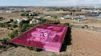 Expose Großes freistehendes Haus auf einem großen Grundstück in Nikosia
