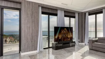 Expose Neu gebaute Villa mit atemberaubendem Panoramablick auf das Meer in Lloret de Mar