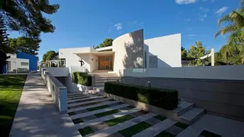 Expose Moderne Villa mit Terrasse und Pool in Santa Apolonia, Valencia