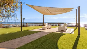 Expose Prächtige Villa in Puerto Campomanes: Panoramablick, Zugang zum Strand und 2270m² Land