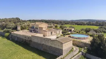 Expose Preis auf Anfrage. Wunderschönes Landgut auf einem großen Grundstück in Montuïri, Mallorca