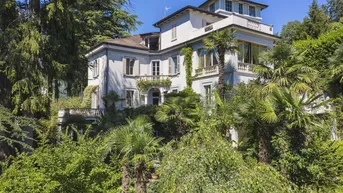 Expose Einzigartige historische Villa mit schönem Seeblick.