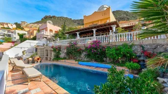 Expose Prächtige Villa im rustikalen Stil in Torviscas Alto, Costa Adeje