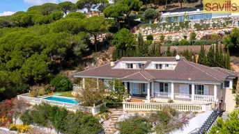 Expose Villa im mediterranen Stil mit atemberaubendem Meerblick in Cabrils zu verkaufen