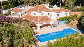 Expose Ausgezeichnetes Haus mit 4 Schlafzimmern zu verkaufen in Jávea, Costa Blanca