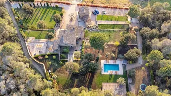 Expose 704m² Landhaus mit 3.585m² Garten in Baix Empordà zu verkaufen
