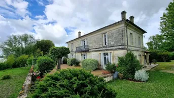 Expose Renoviert mit modernem Charme, nahe Bordeaux und Libourne, luxuriöses Herrenhaus mit Dordogne-Blick