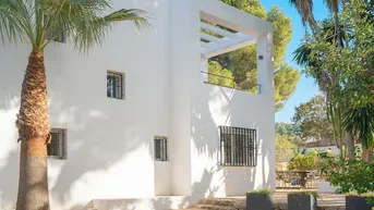 Expose 4-Schlafzimmer-Villa in der Nähe von Ibiza-Stadt zu verkaufen