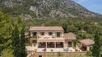 Expose Landhaus mit Feriengenehmigung und Bergblick zu verkaufen in Pollensa, Mallorca