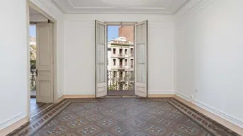 Expose 210m² Wohnung zu verkaufen in Gràcia, Barcelona