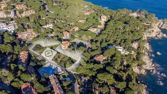 Expose Fantastisches Grundstück von 1.476m² mit Meerblick in Llafranc / Calella