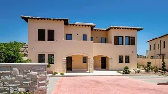 Expose Begehrenswerte Villa in einem Golf- und Spa-Resort in Pafos, Zypern
