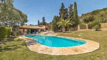 Expose Authentisches mallorquinisches Landhaus,Pool und rustikalen Terrassen in ruhiger Gegend bei Pollensa