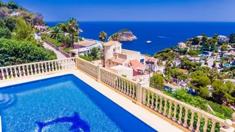 Expose Geräumige Villa mit Blick auf die Insel Portichol in der Urbanisation Balcon al Mar de Jávea.