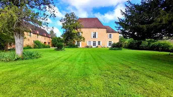 Expose Schönes Landhaus mit Panoramablick auf das Dordogne-Tal, nahe örtlichen Annehmlichkeiten.