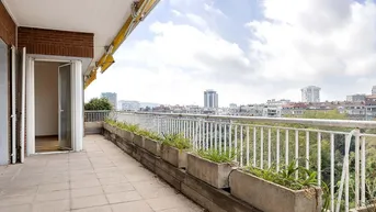 Expose 7-Zimmer-Wohnung mit 48m² Terrasse zu verkaufen in Turó Park, Barcelona