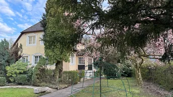 Expose Großes, parkähnliches Grundstück mit charmantem Haus