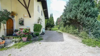 Expose EINZIGARTIGE GELEGENHEIT: EINFAMILIENHAUS ZUR SANIERUNG IN INNSBRUCKS TOP LAGE !