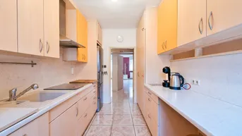 Expose „Hier steckt mehr drin" – 3-Zi-Wohnung in ruhiger Seitenstraße mit Garage im Hof, Preis auf Anfrage!