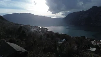 Expose Verkauf eines urbanisierten Grundstücks von 425m2,Risan, Nähe Perast und Kotor
