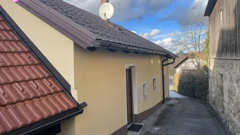 Expose Wohnhaus mit Nebengebäude in Schönbach