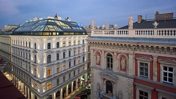 Expose Luxuriöse Stadtwohnung in Top-Lage mit hochwertiger Ausstattung und Balkon.
