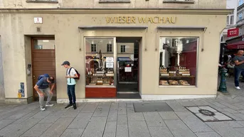 Expose Pop up Store am Platzl 1 in Salzburg zur Zwischennutzung (Ende Sept – Anfang April)