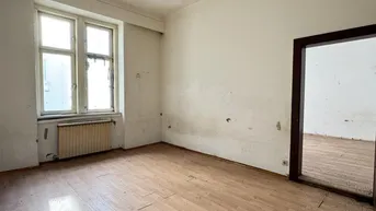 Expose Stilvoller Altbau in Toplage mit Potenzial zur Sanierung