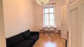 Expose Altbau 2-Zimmer Wohnung mit Aufzug und Einbauküche