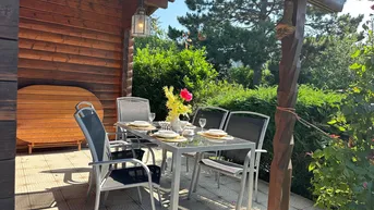 Expose großes sonniges Gartengrundstück mit kleinem Häuschen