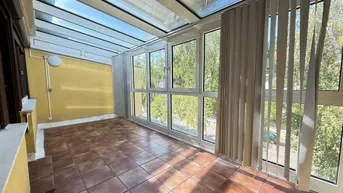 Expose sanierungsbedürftiges Reihenhaus mit Garten, Terrasse, Wintergarten und Garage