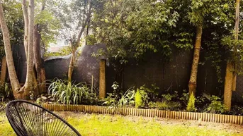 Expose Ruhige und zentrale Drei-Zimmer-Wohnung mit großem Garten &amp; Carport!