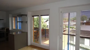 Expose Schöne 3 Zimmer-Wohnung mit Balkon und Tiefgaragenstellplatz