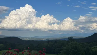 Expose Traumhaftes Baulandgrundstück mit herrlichem Panoramablick und kleinem Wohnhaus/von privat!