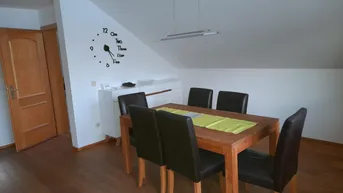 Expose Attraktive 3-Zimmer-DG-Wohnung mit Balkon und EBK in Salzburg