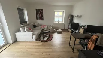 Expose Helle 3-Zimmer Altbauwohnung mit Balkon und Parkplätzen