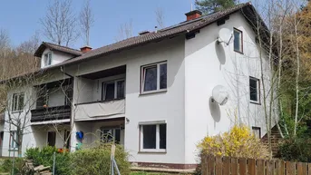 Expose Großes und preiswertes 9-Zimmer-Mehrfamilienhaus in Stubenberg am See
