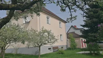 Expose 2 Wohnungen in schönem renovierten Wohnhaus am Land