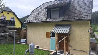 Expose Solides, teilsaniertes Wohnhaus in ruhiger Wohnlage