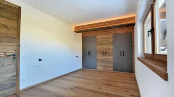 Expose Kernsanierte helle Dachgeschosswohnung