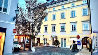 Expose Traumhafte, neu-sanierte Altbauwohnung in der Altstadt / Privatverkauf