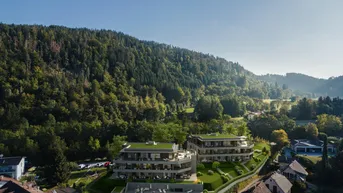 Expose Seeblick und Infinity Pool - Leben, wo andere Urlaub machen – The Lakes in Pörtschach am Wörthersee