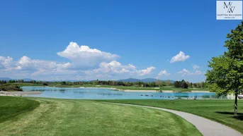 Expose Wohnen und Golfen am See