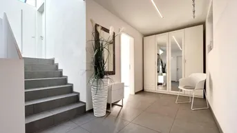Expose Architekturhighlight im Seengebiet