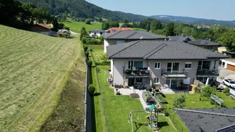 Expose 3-Zimmerwohnung mit 180 m2 großem Garten - Wohnen zwischen Mondsee und Attersee
