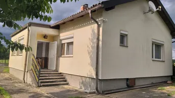 Expose Wohnhaus mit Nebengebäude und großem 4721 m2 Baugrund, auch gewerblich nutzbar (Provisionsfrei)